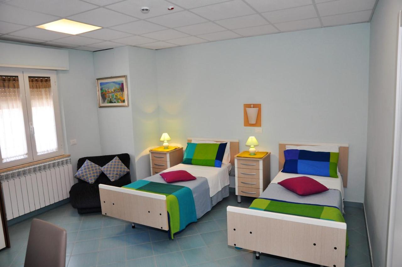 Canistro Albergo Rio מראה חיצוני תמונה